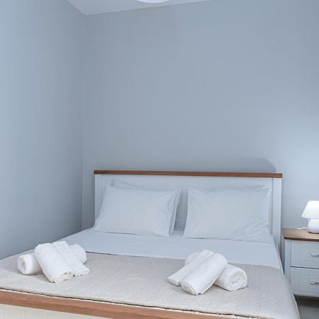 J&T Apartment - 150M From The Beach ไซคิย์นธอสทาวน์ ภายนอก รูปภาพ